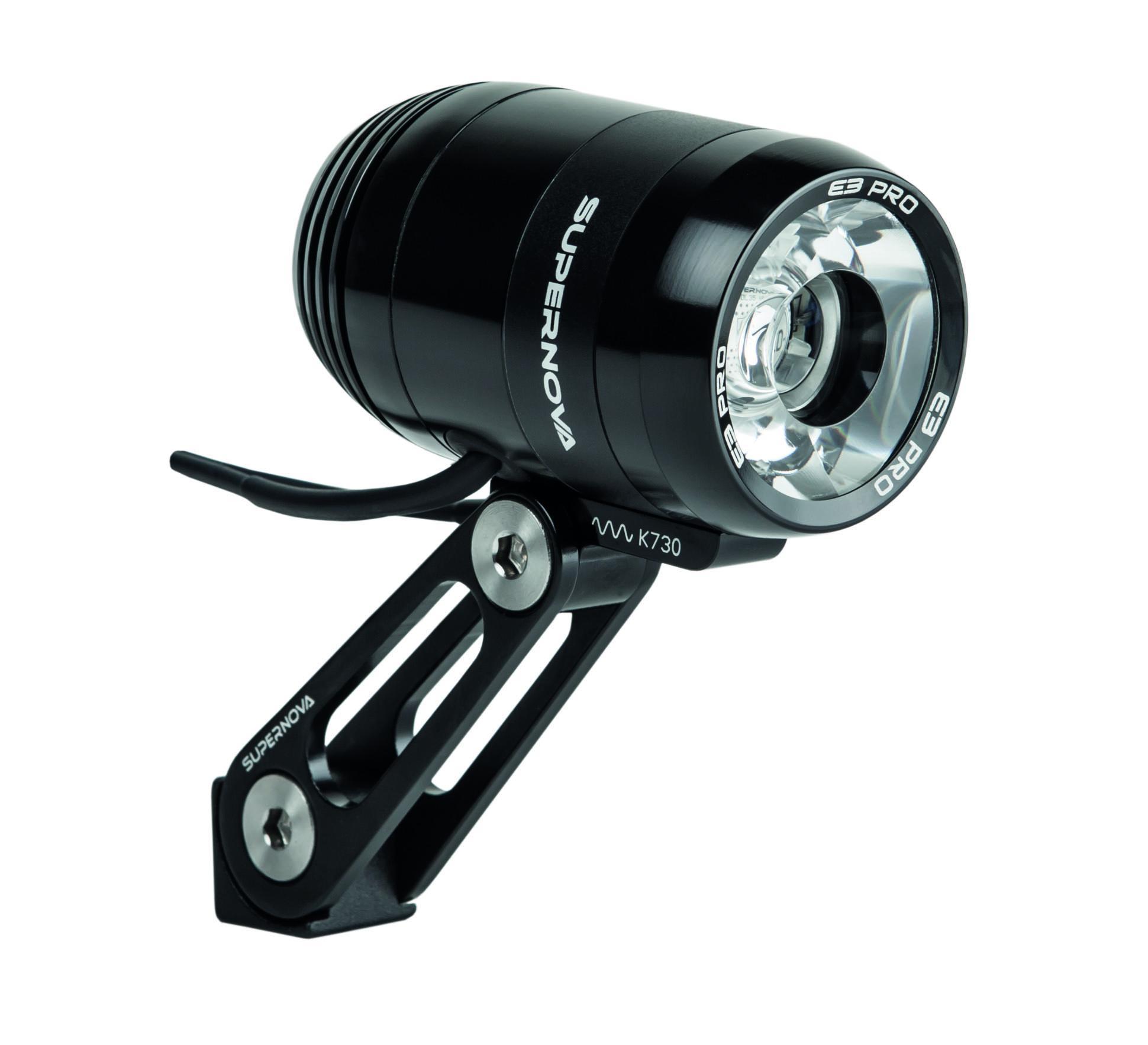 Supernova E3 PRO 2 Scheinwerfer